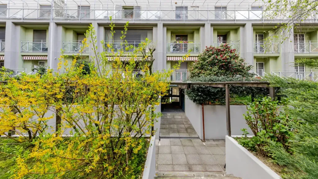 Aed - Flat with Balcony in Milan