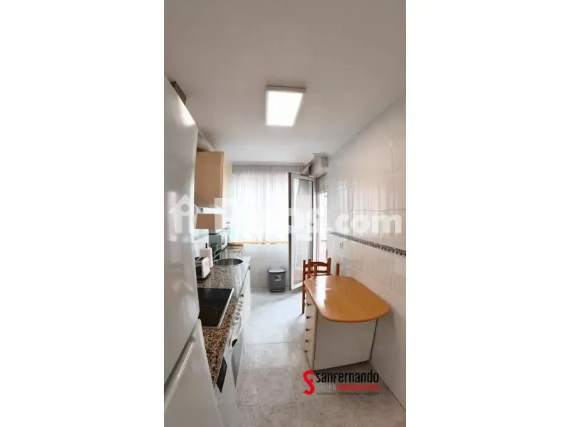 Kitchen - Student-Friendly Flat with Balcony in Santander