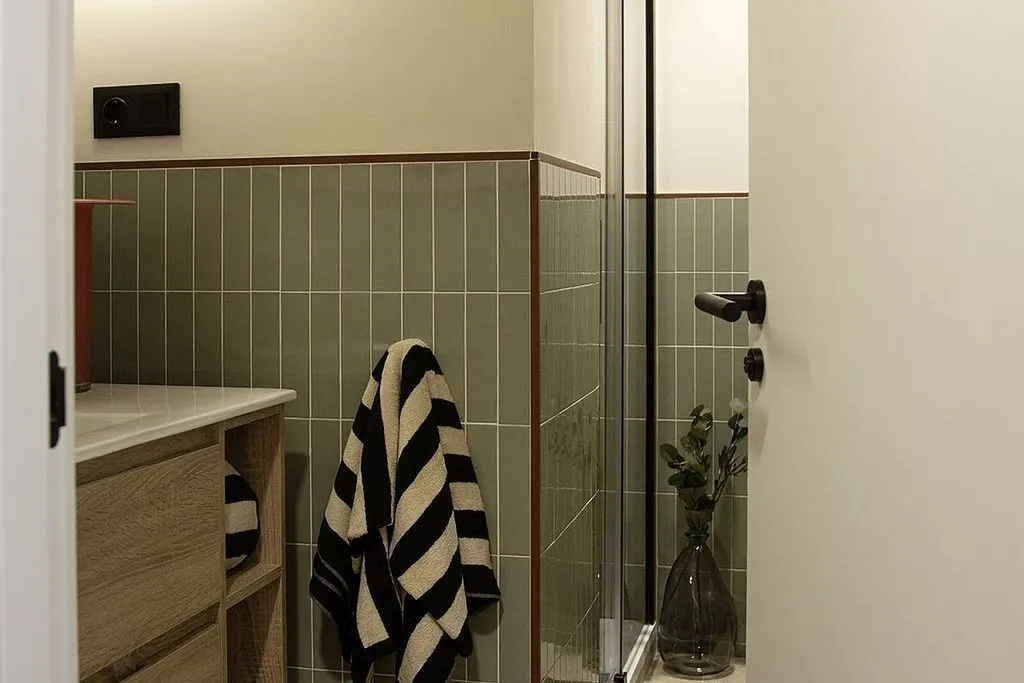 Vannitoad - New Flat with Air Conditioning in De Cavanilles, Madrid