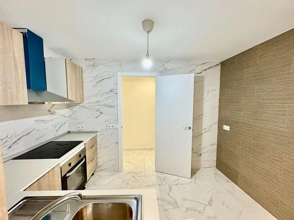Kitchen - Modernised Apartment with Terrace in Torrevieja Centre