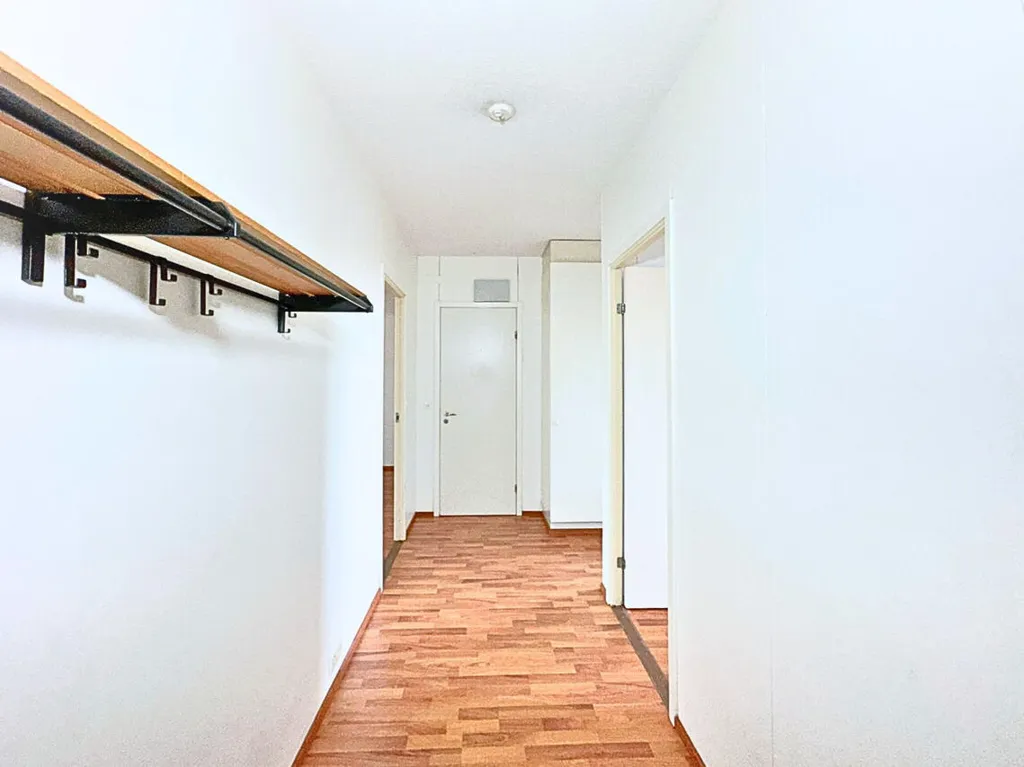Esik - Spacious Two-Bedroom Flat with Balcony in Hervanta, Tampere