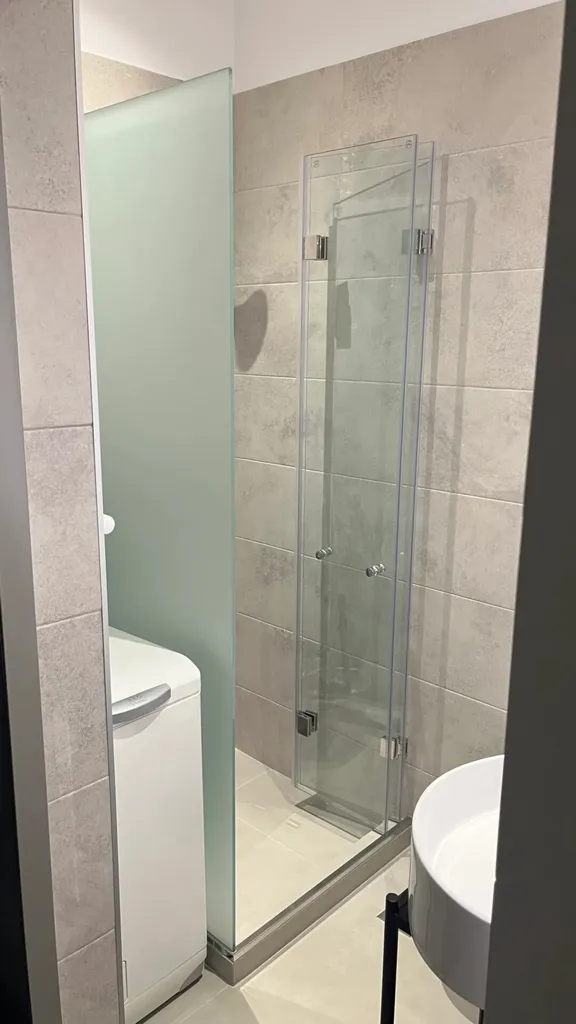 Vannitoad - Flat with Storage in Attica