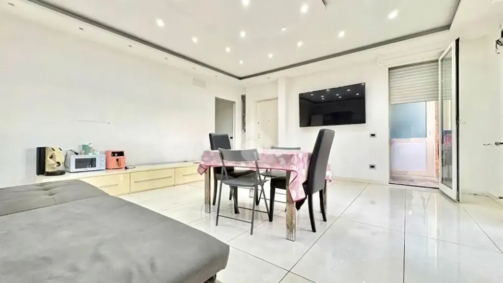 Séjour - Panoramic Apartment with Balcony in Naples