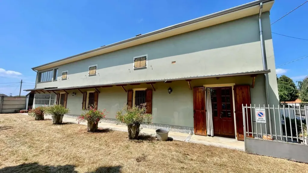 Välivaade - Traditional Pisé House with Garden in Alessandria