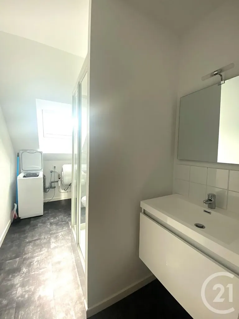 Salles de bain - Appartement F2 Refait à Neuf au Centre-Ville de Saint-Berthevin