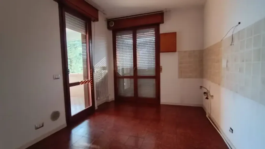 Rooms - Rustic-Style Apartment with Balcony in Vignola
