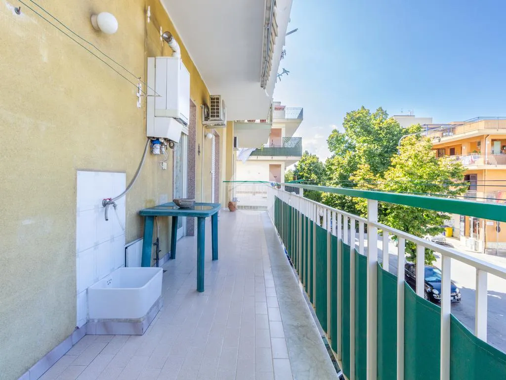Balcon - First-Floor Flat with Balcony in Villabate
