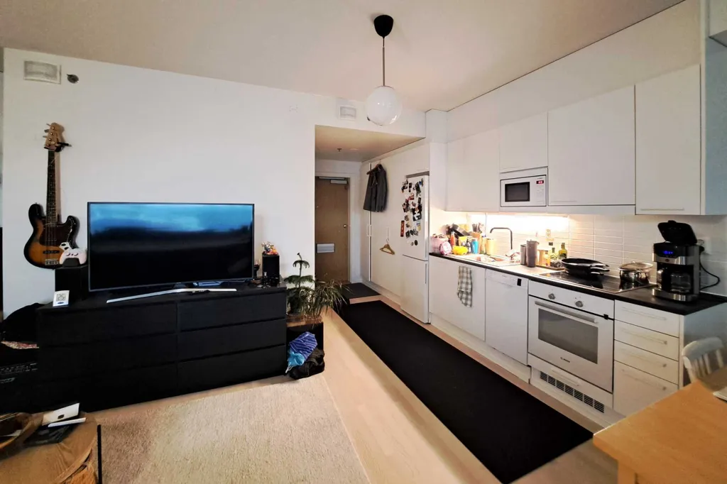 Köök - Spacious 1-Bedroom Flat with Balcony in Matinkylä