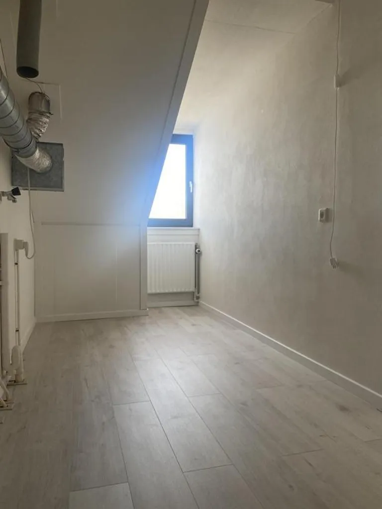 Toad - Corner House with Backyard in Almere-Stad