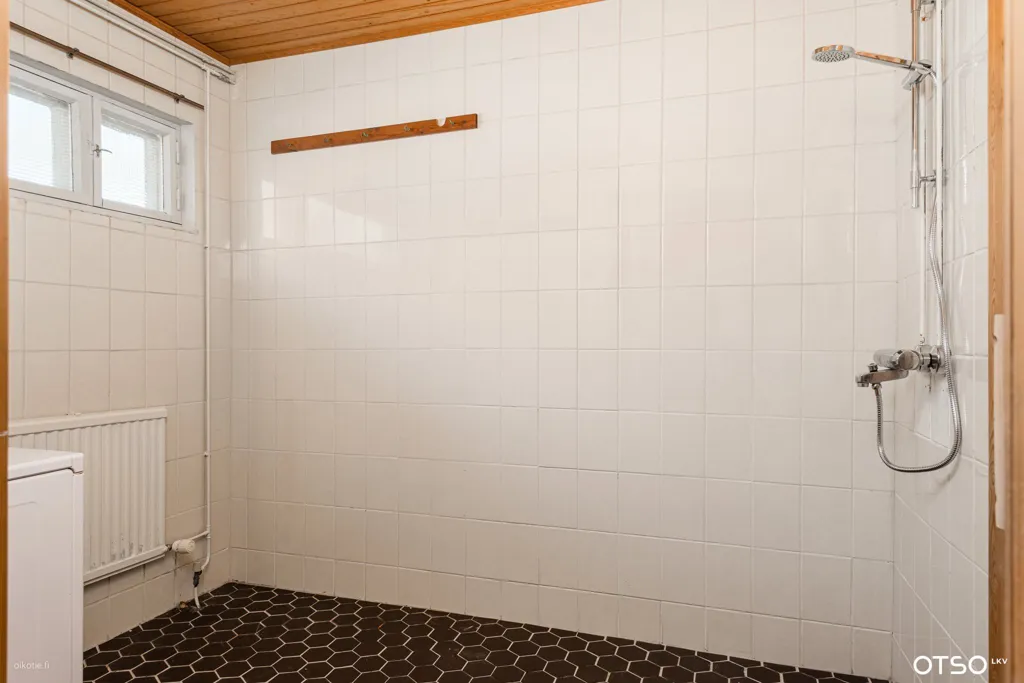 Vannitoad - Spacious House with Garden in Uusiniitty, Pori