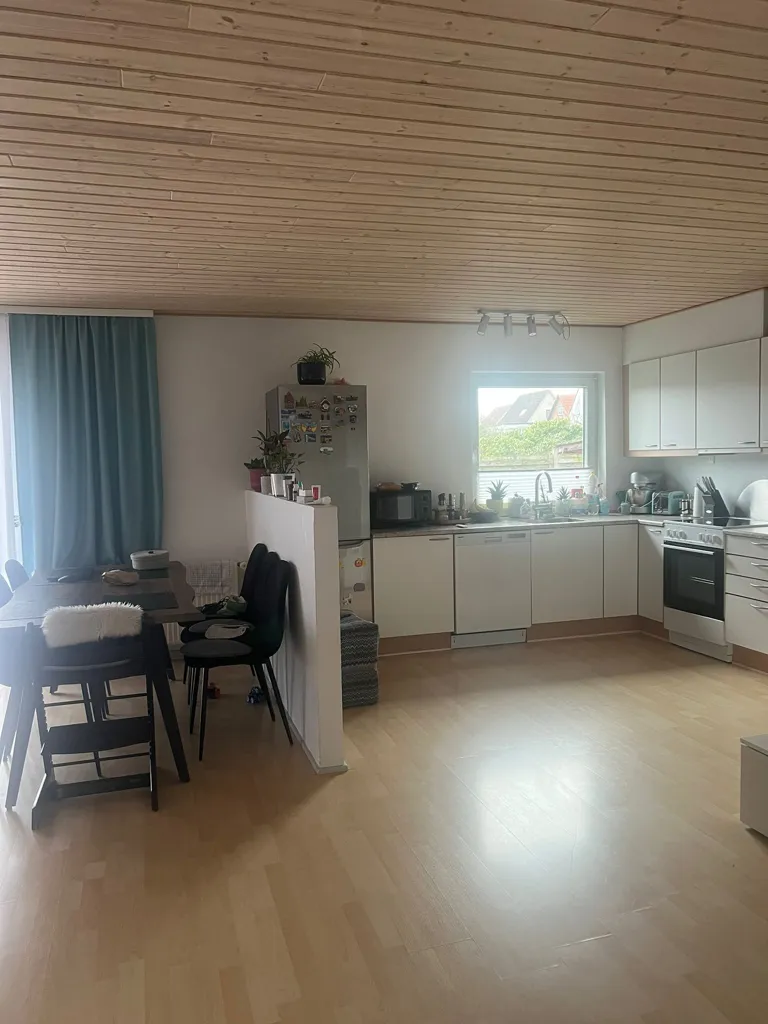 Cuisine - Central Apartment with Balcony in Herning