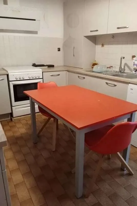 Cuisine - Maison de Village avec Vue Montagne à Terrasse