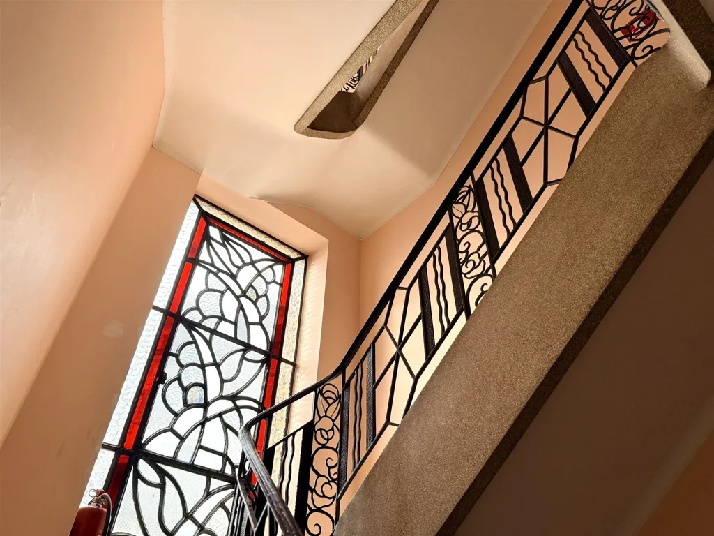 Pièces - Appartement Rénové avec Caractère à Namur