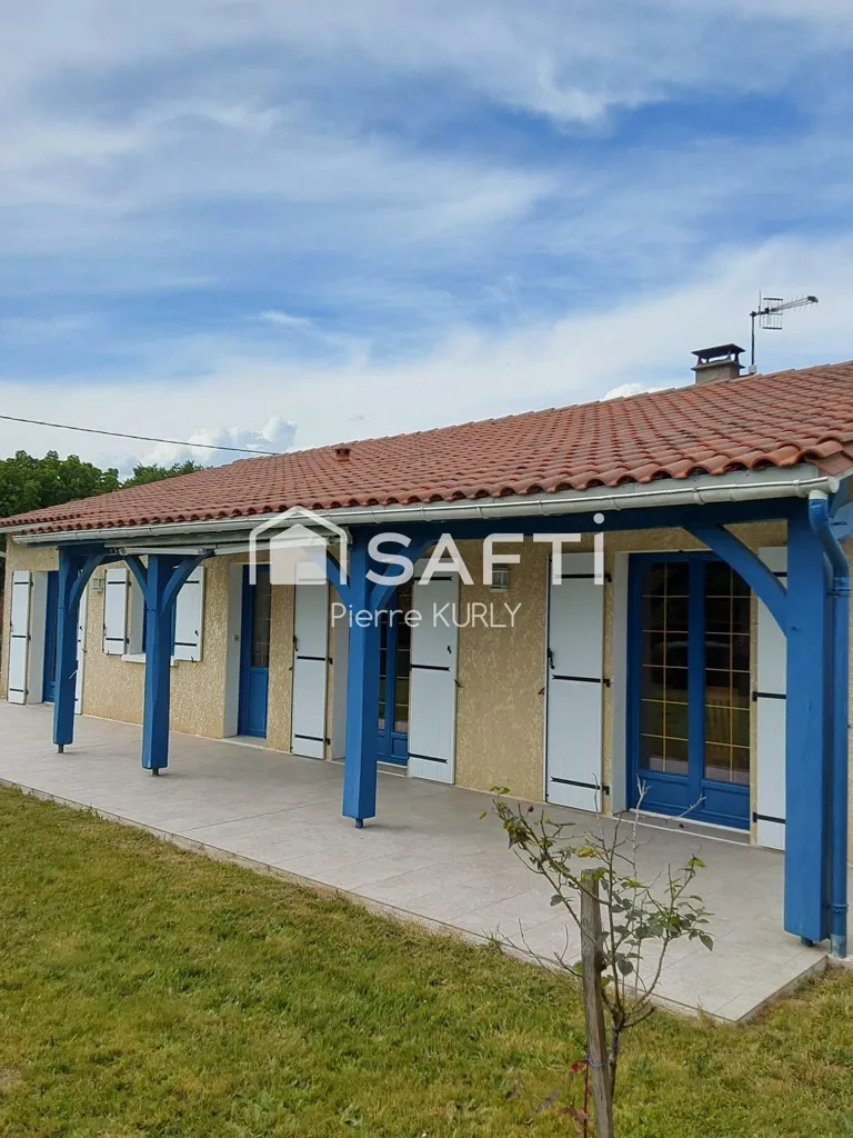 Extérieur - Maison de Plain-Pied avec Garage Double près de Périgueux