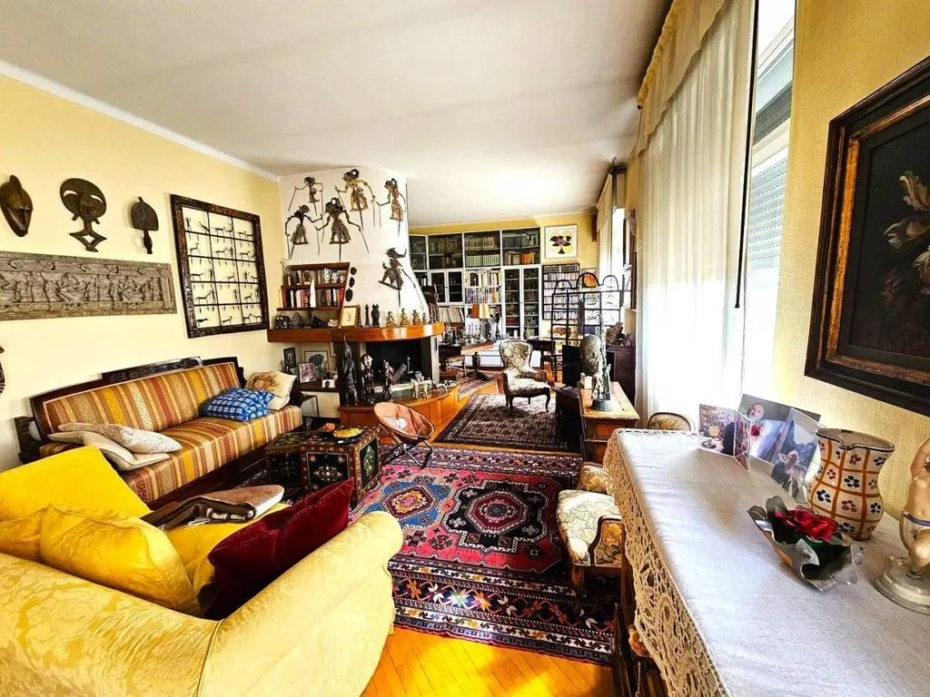 Soggiorno - Penthouse with Panoramic Views in Bologna