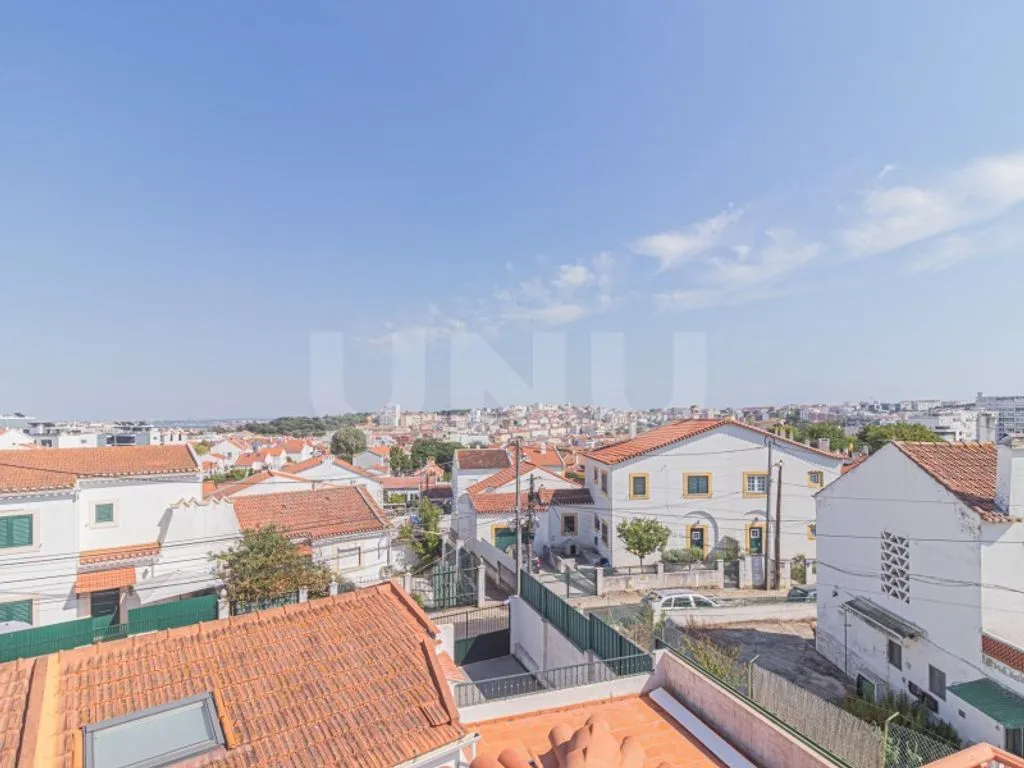 Terrasse - Luxury House with Terrace in Almada