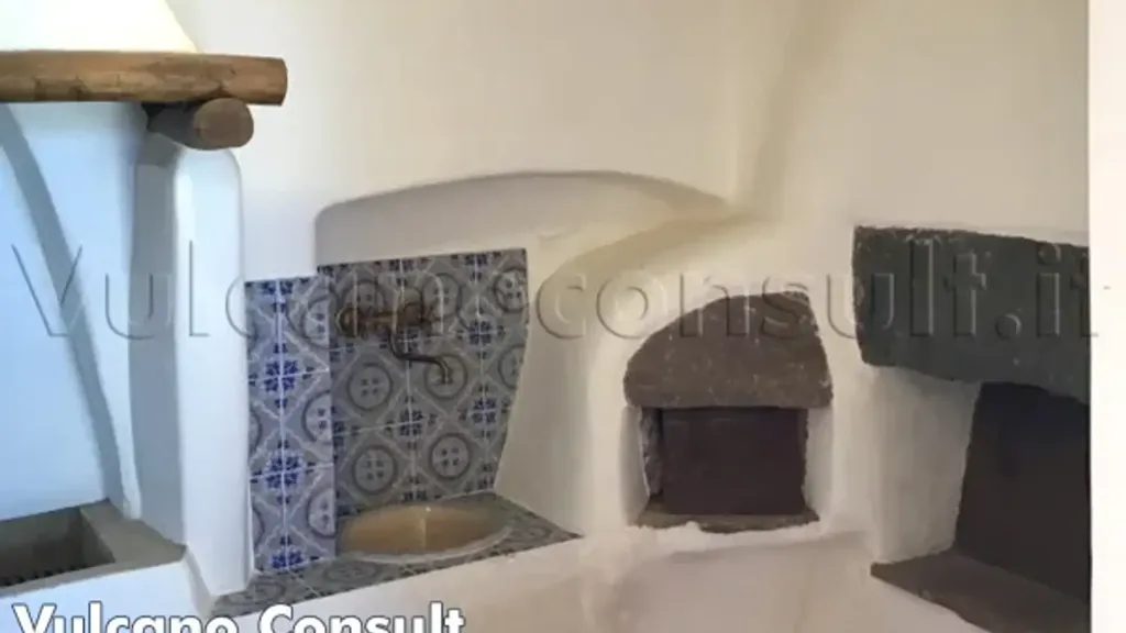 Bagni - Traditional Eolian Villa with Garden in Leni