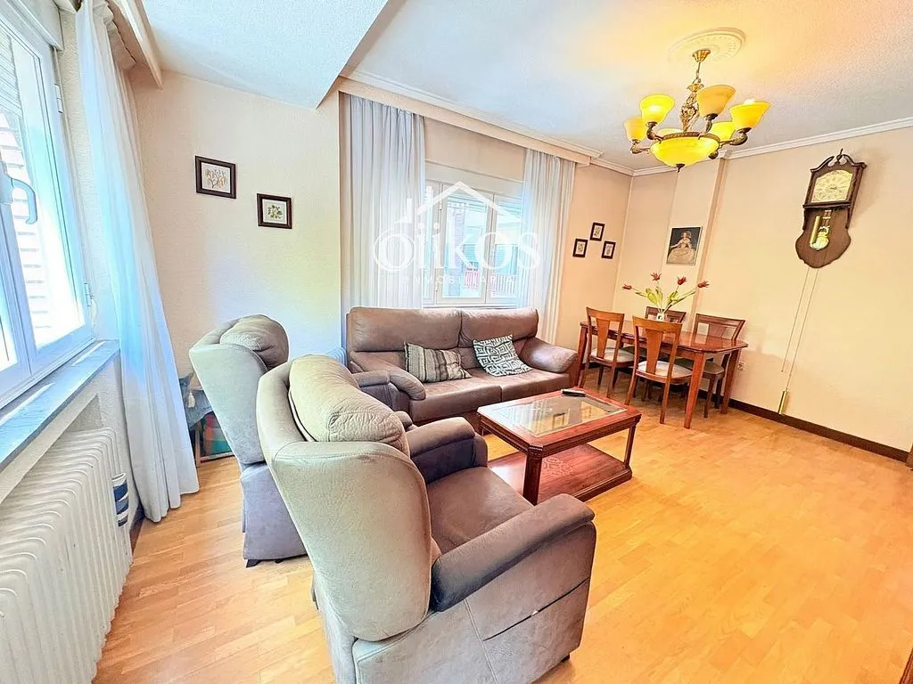 Elutuba - Apartment with Garage in Salesas