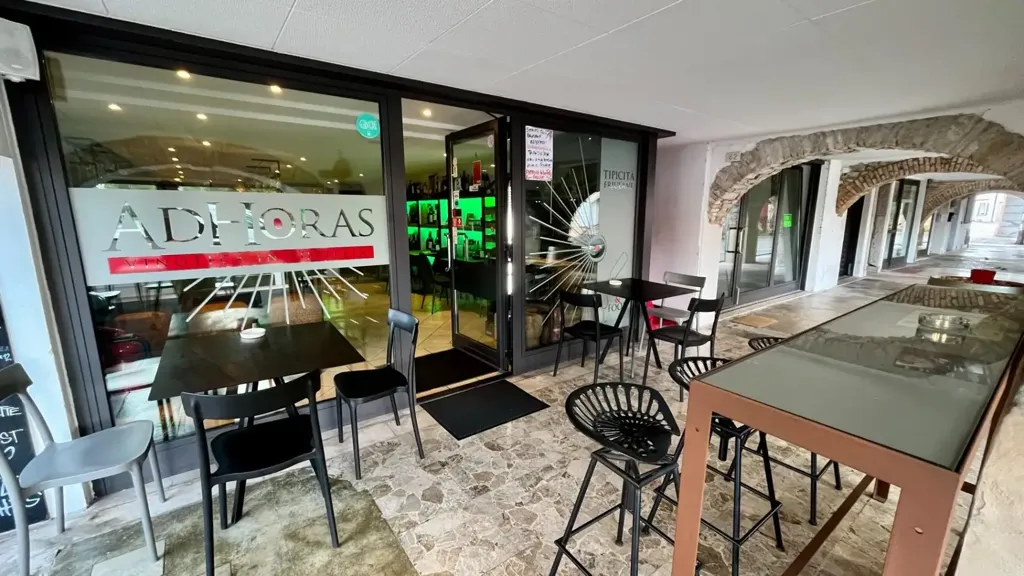 Exterior - Terraced House with River View in Aquileia