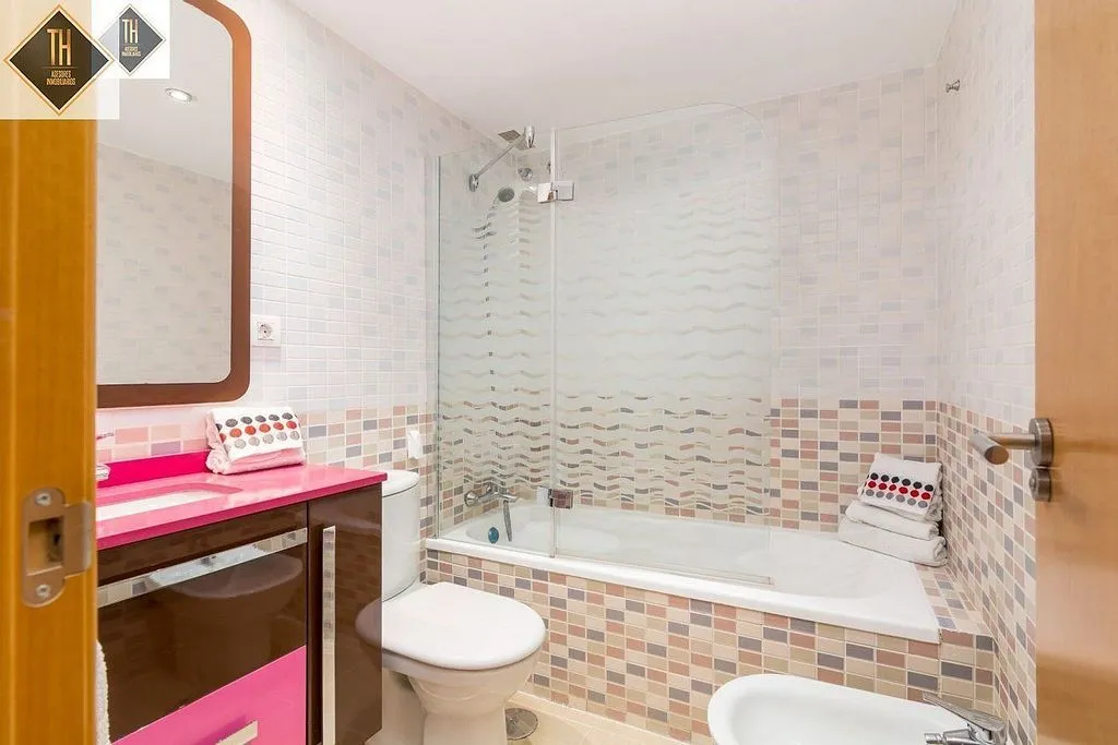 Bathrooms - Duplex with Terrace and Pool in Puerto de la Torre