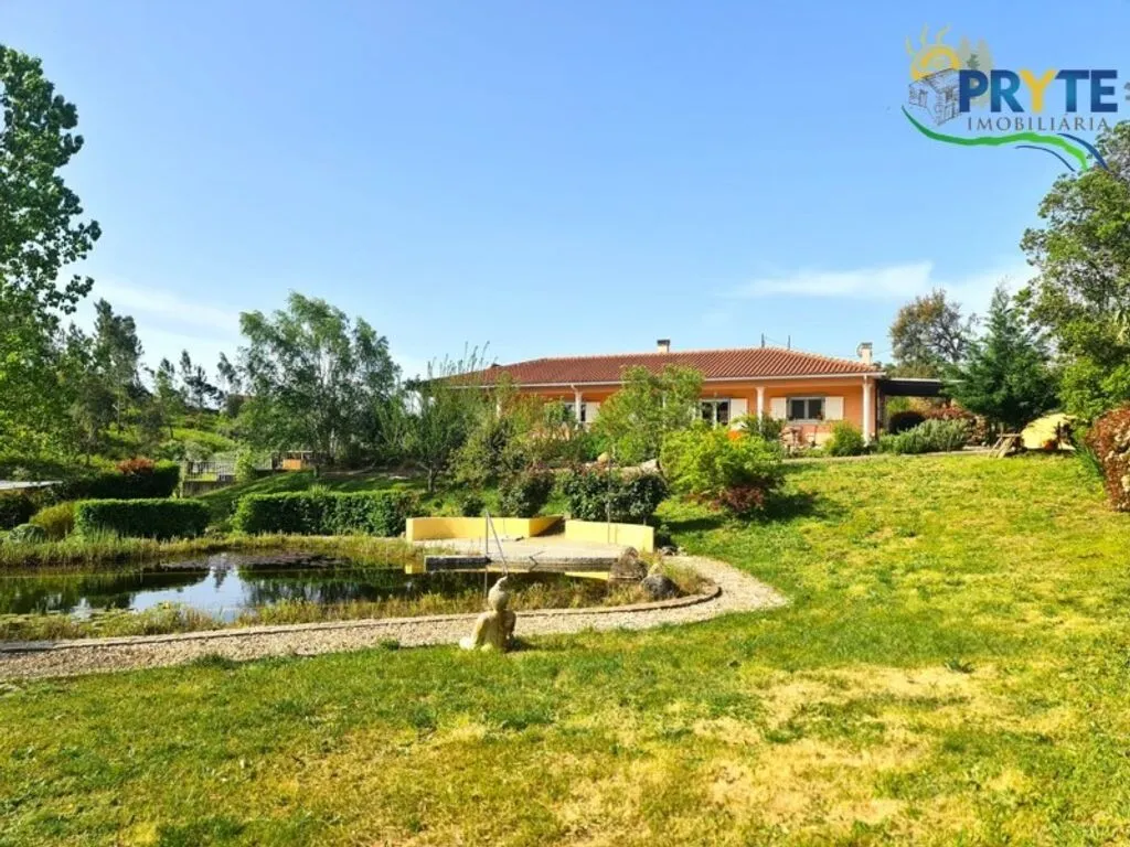Aed - Luxury House with Feng Shui Design in Nesperal