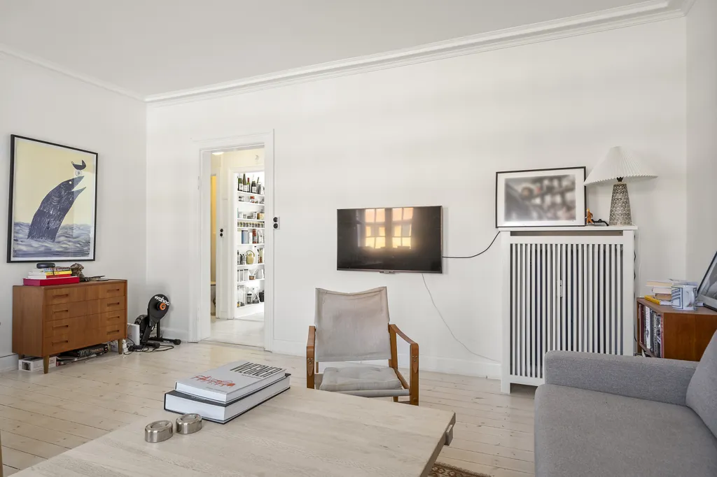 Séjour - Classic Flat with Light near Reunification Square