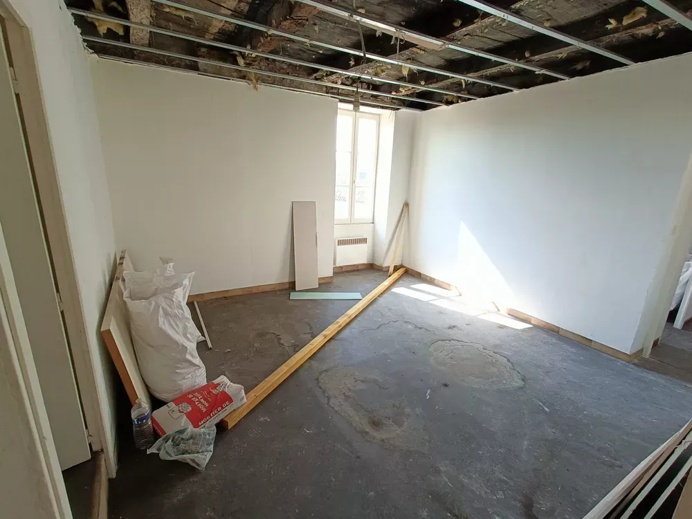 Rooms - 3-Bedroom Apartment in Périgueux Centre