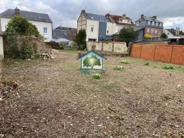 Garden - Mixed-Use Property with Construction Land in JDP