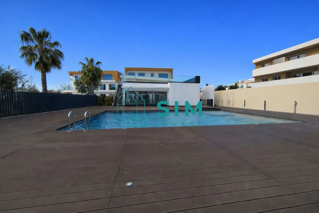 Piscine - Modern 2-Bed Apartment with Patio in Tavira