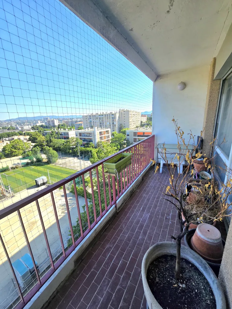 Balcony - T3/4 with Terraces in St Tronc, Marseille