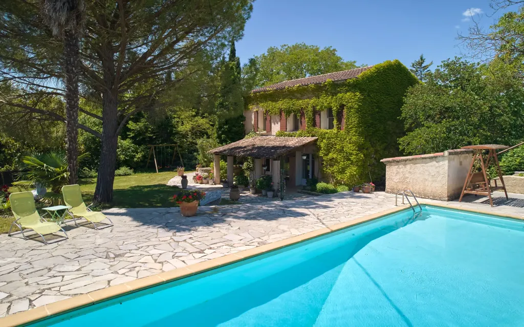Pool - Renaissance House with Pool in Manosque
