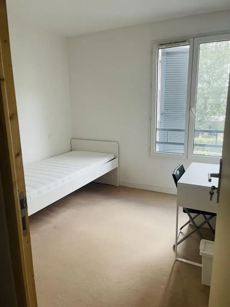 Bedrooms - Meubled 3-Bedroom Flat in Rueil-Malmaison