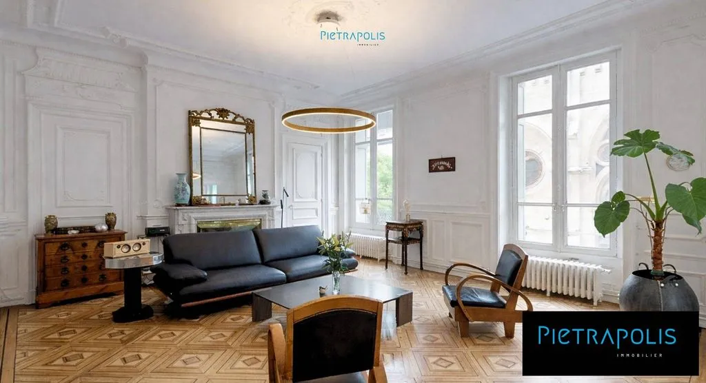 Living Room - Characterful Flat with Church View in Lyon 7th