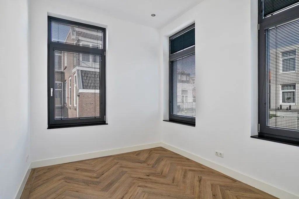 Toad - Renovated Apartment with Balcony in The Hague