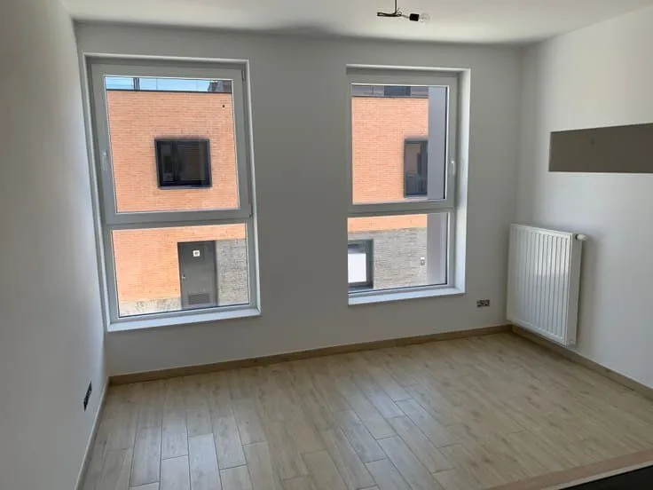 Pièces - Studio Neuf avec Parking à Courbevoie