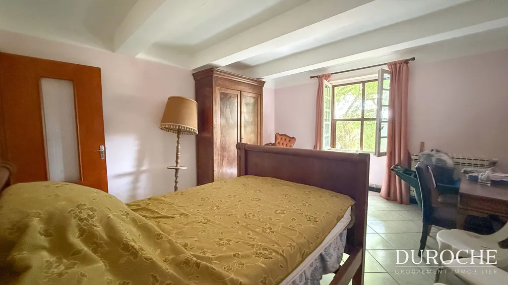 Chambres - Ancien Domaine Viticole à Rénover à Courthézon
