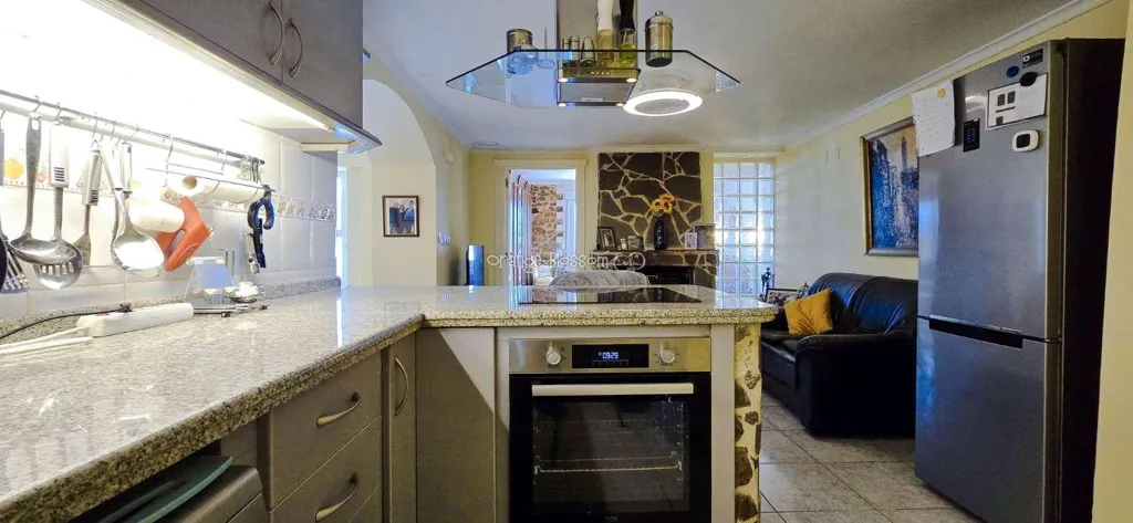 Cucina - Charming Townhouse with Sun Lounge in Ador