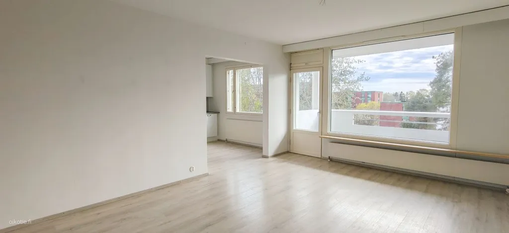 Pièces - Apartment with Pool in Mellunmäki, Helsinki