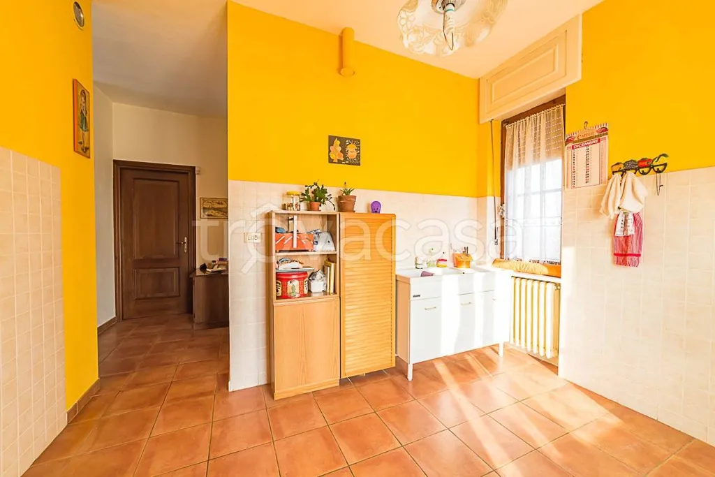Salle à manger - Villa with Garden in Faule, Piemonte