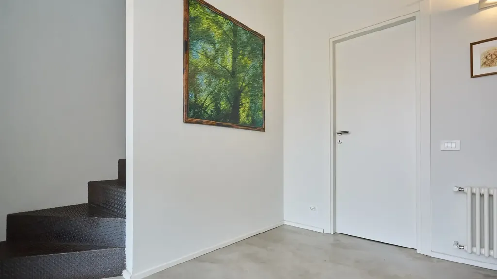 hallway_entrance