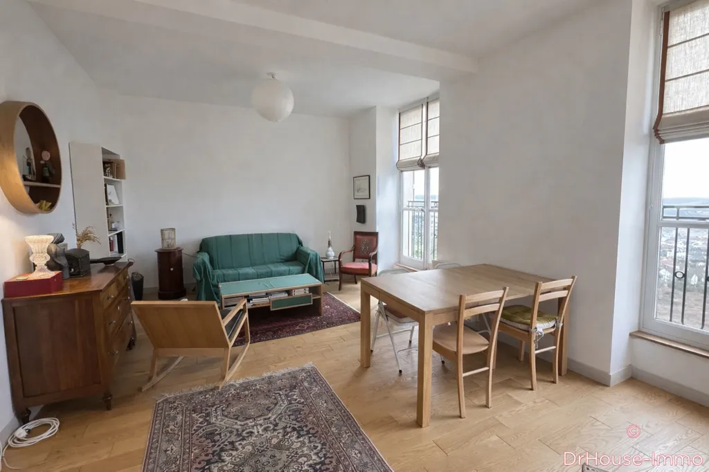 Séjour - Duplex dans Château Historique à Limay