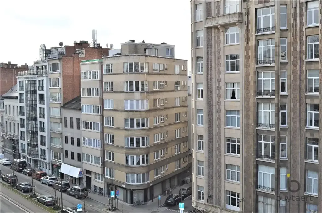 Extérieur - Appartement Rénové avec Terrasse près du Stadspark