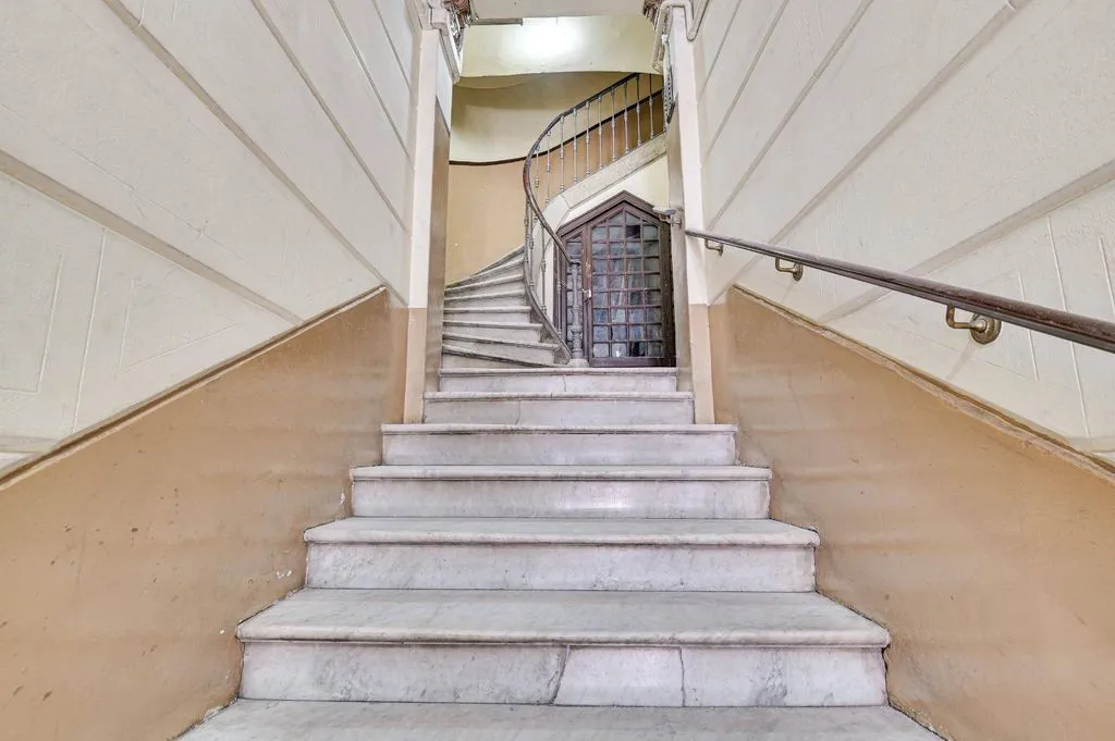 Toad - Luxury Apartment for Renovation in Eixample, Barcelona