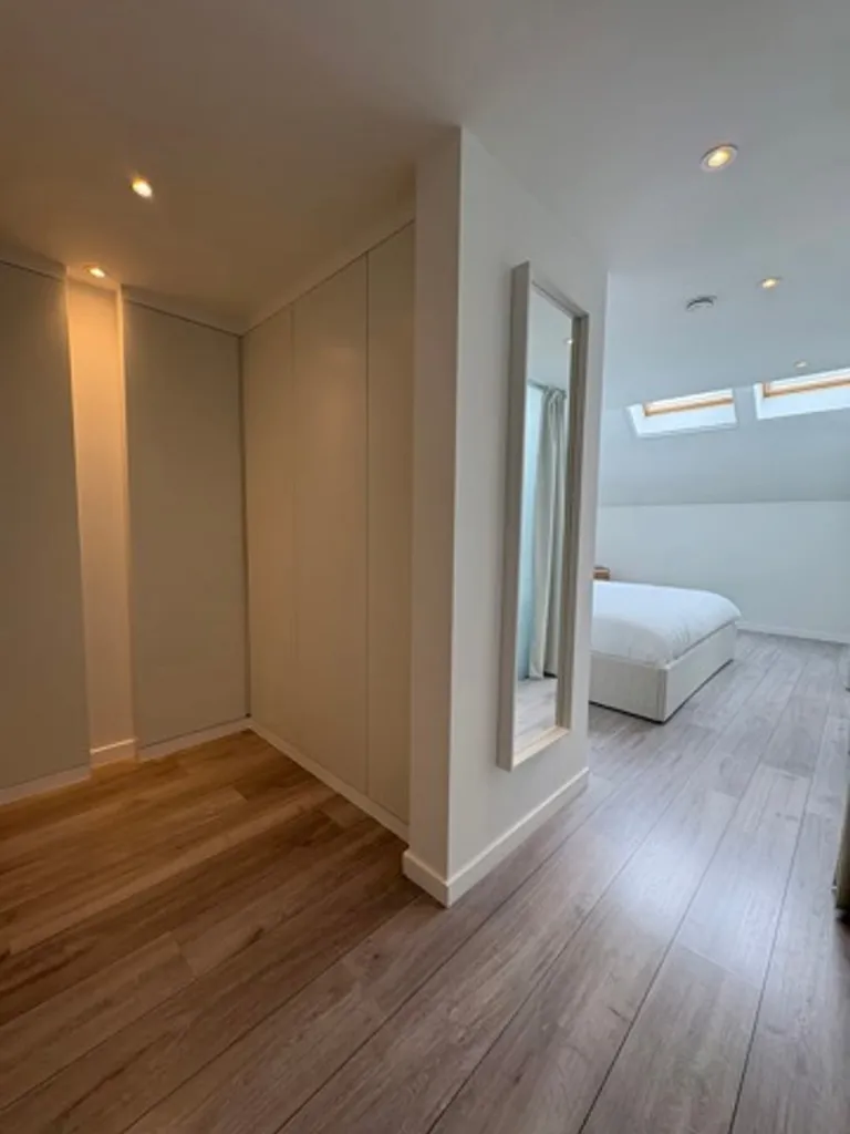 Chambres - Duplex Lumineux avec Cave et Parking à Nice