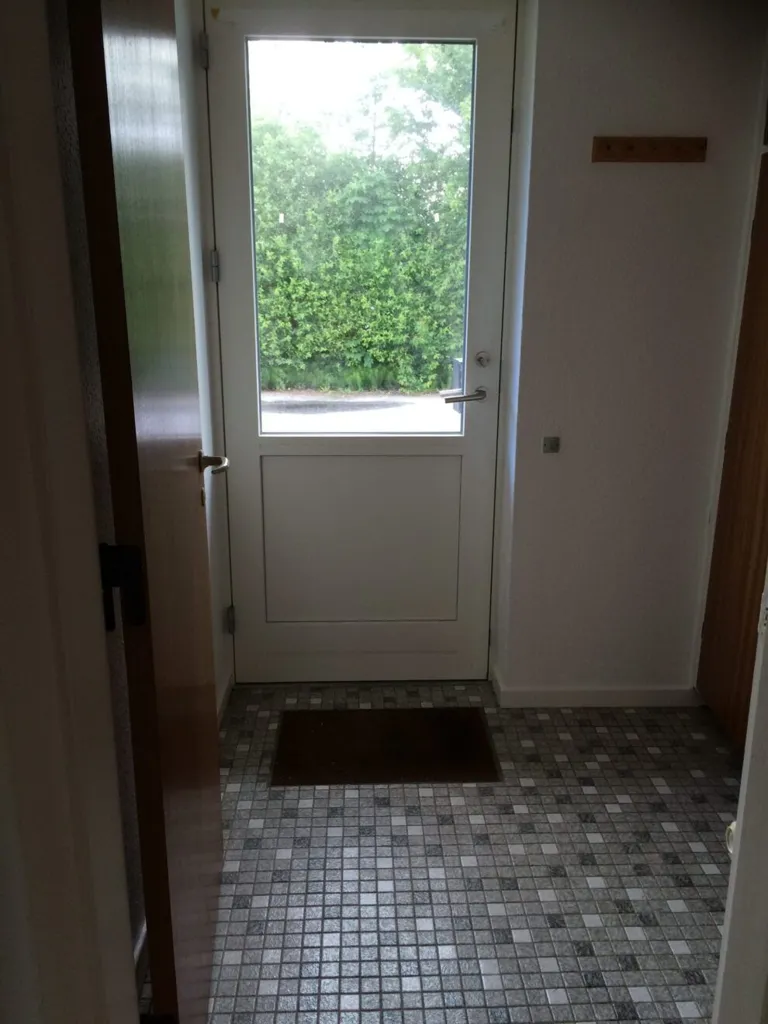 Esik - Charming 2-Bedroom Flat with Balcony in Kjellerup