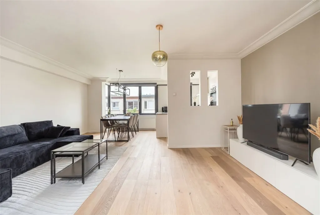 Soggiorno - Renovated Apartment with Terrace in Merksem