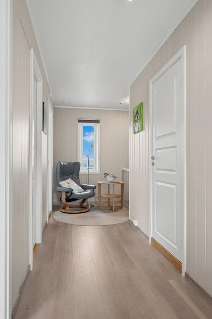 Entrée - Modernised Terraced House with Mjøsa View in Gjøvik