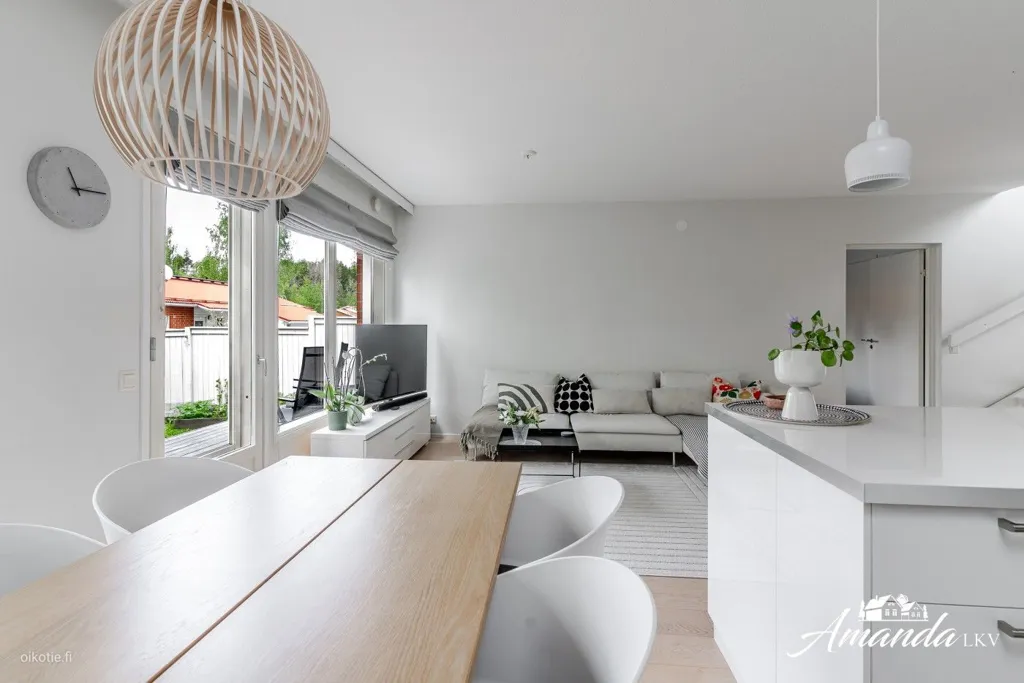 Söögituba - Modernised Apartment with Sauna in Liedon Vierumäki
