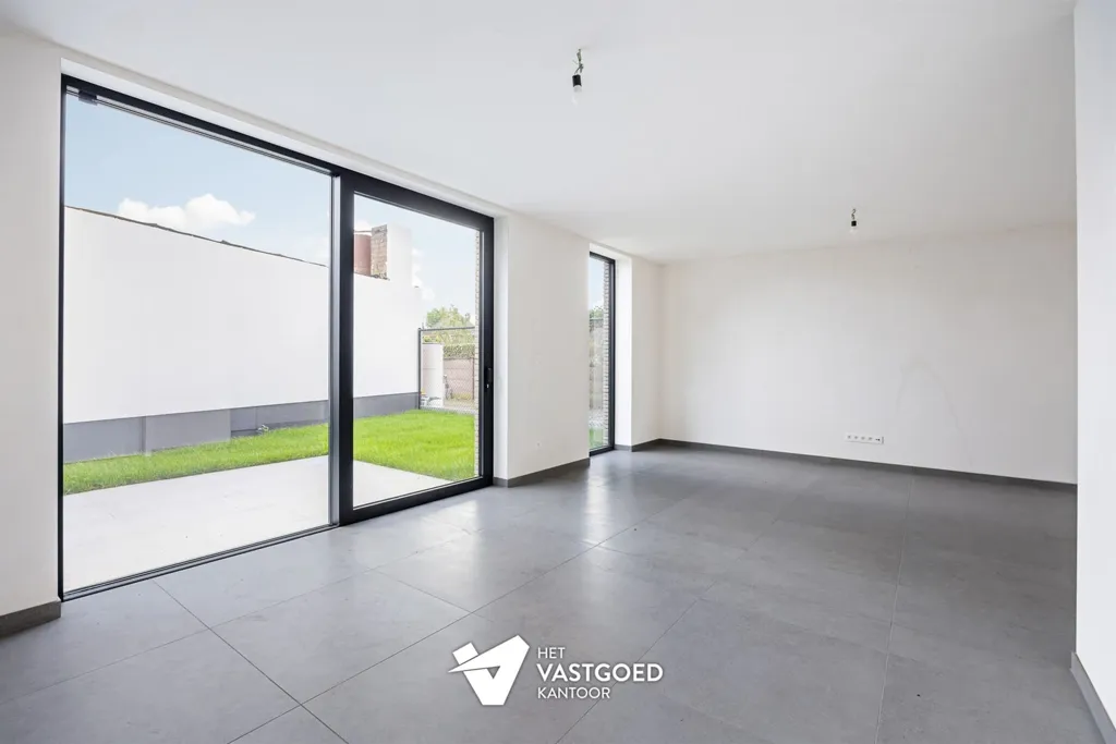 Soggiorno - Newly Built Apartment with Garden in Ham