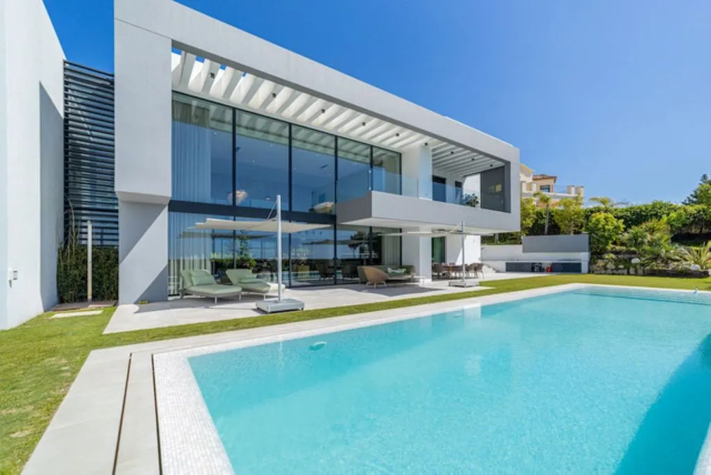 Bassein - Luxury Villa with Golf Course Views in Los Arqueros